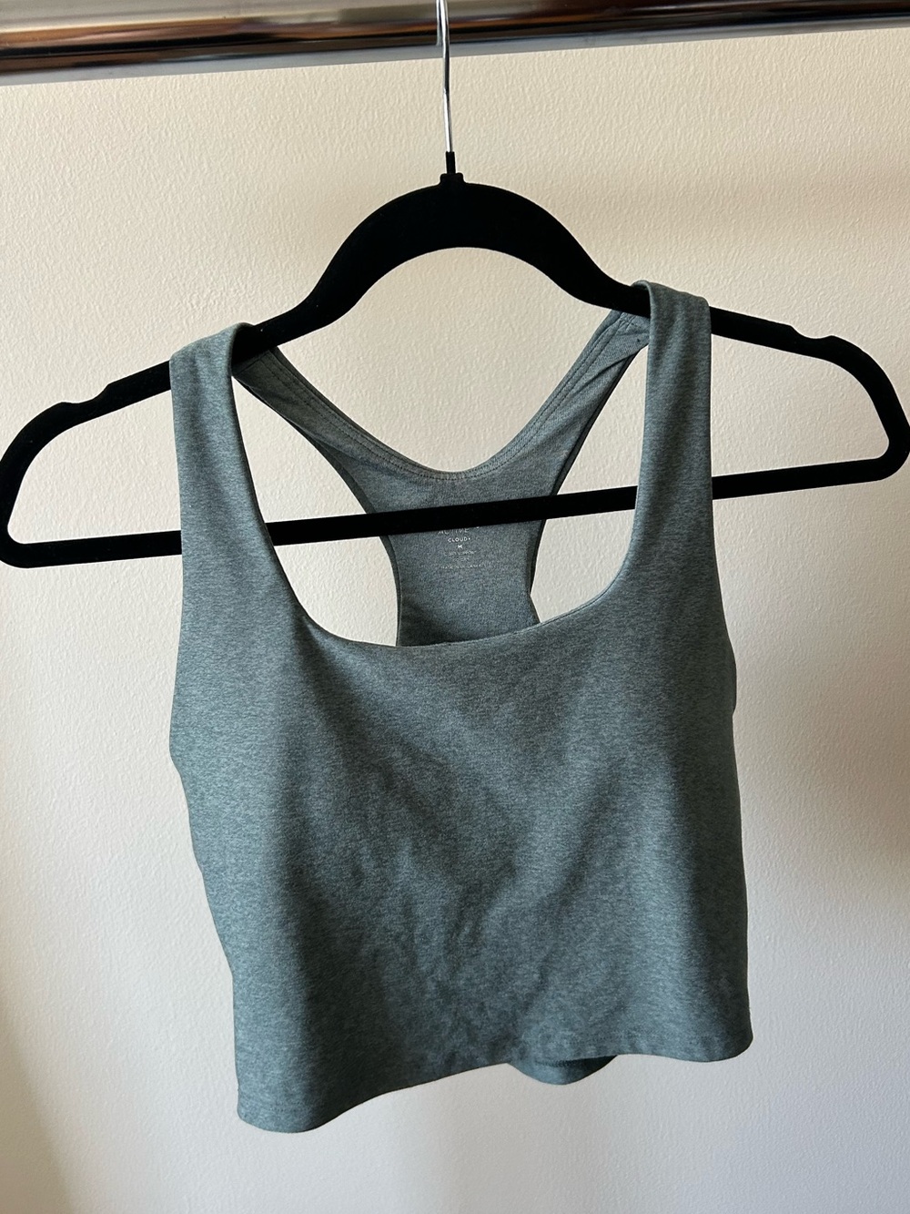 Old Navy Active Cloud+ Athletic Tops Set - Picture 2 of 3